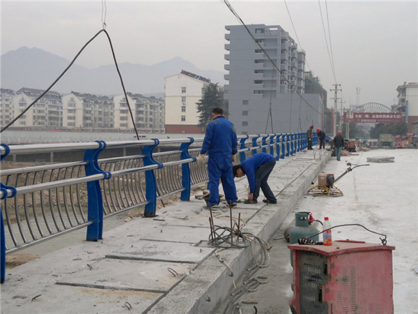 广元不锈钢复合管护栏常见问题及解决方案